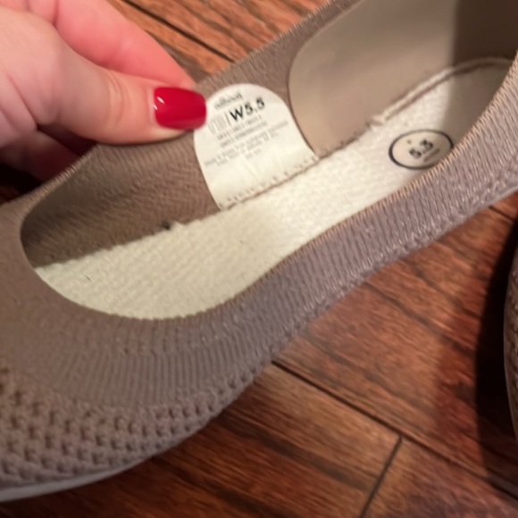 Allbirds tree breezers size 5.5 color 
Arid Umber (Arid Umber Sole) - Picture 6 of 9